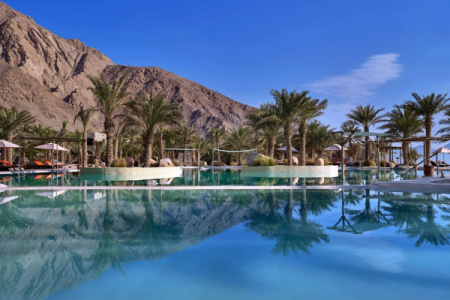 TraveloLuxe — Oman Luxe Circuit: Muscat, Wahiba Sands & Jabal Akhdar (8D/7N)