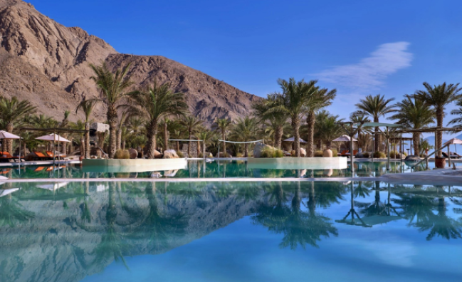 TraveloLuxe — Oman Luxe Circuit: Muscat, Wahiba Sands & Jabal Akhdar (8D/7N)